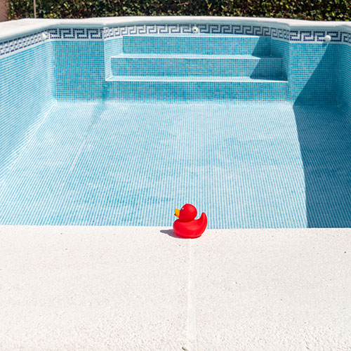 pool deep cleaning services